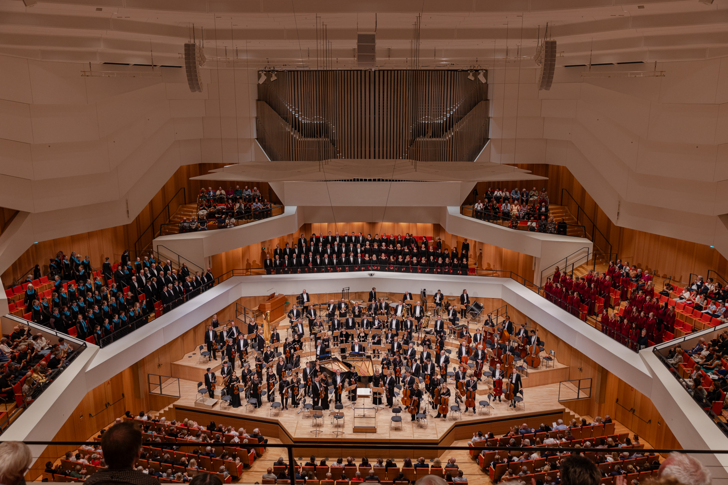 Konzertfotograf in Dresden, Philharmonie Dresden, Musikfotografie, Konzertfotos, Veranstaltungsfotograf, Eventfotograf, Dresden, Dresden Neustadt, Fotograf, Fotografin, Nora Scholz, professionelle Fotos, Sachsen